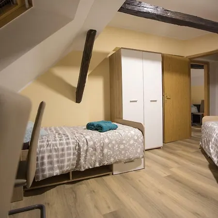 Minidorm In Heart Of Center