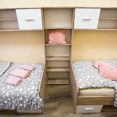 Minidorm In Heart Of Center Albergue Maribor