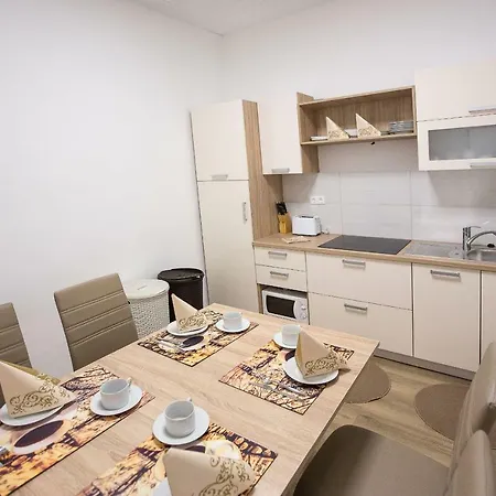 Albergue Minidorm In Heart Of Center *