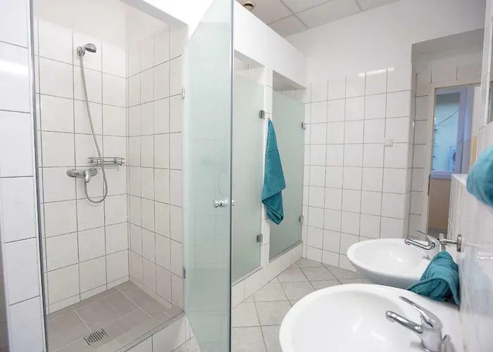 Minidorm In Heart Of Center