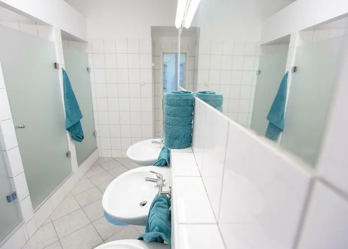 Minidorm In Heart Of Center Hostal *